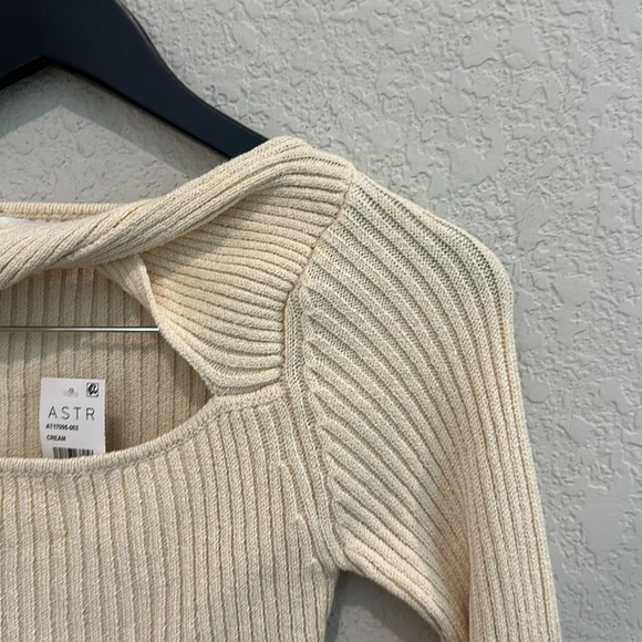 Astr cross neck sweater size XS nwt - Picture 4 of 7